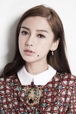 郗的明星,星光璀璨，闪耀娱乐圈的璀璨星辰