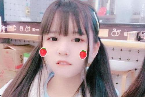 唇钉妹妹吃瓜,揭秘娱乐圈幕后真相