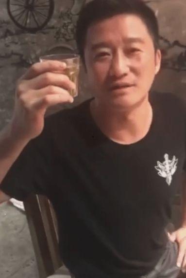 吴京老丈人爆料视频播放,揭秘吴京家庭生活细节